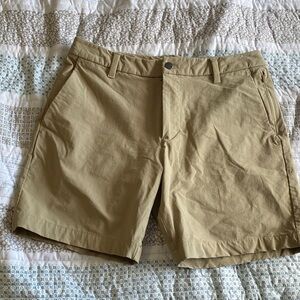 Lululemon Men’s Khaki Shorts 6in Inseam
